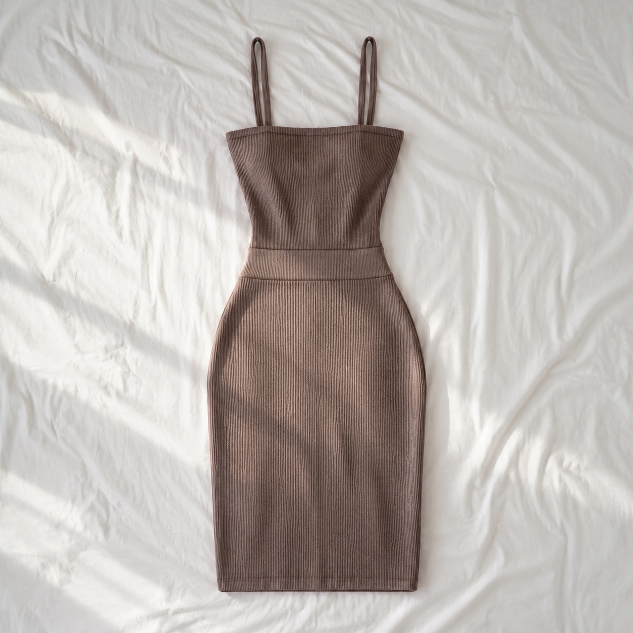 Rowledge seamless knee-length skirt — Seamless Layers by FITS LIKE. product photograph on a white background.
